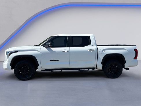 Used 2025 Toyota Tundra SR5 w/ SR5 Premium Package AWD/4WD image 7