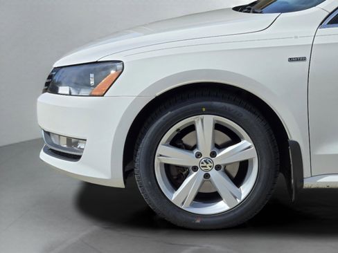 Used 2015 Volkswagen Passat 1.8T Limited Edition image 15