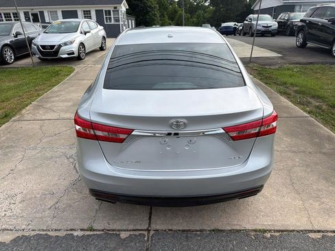 Used 2013 Toyota Avalon XLE Touring FWD image 12