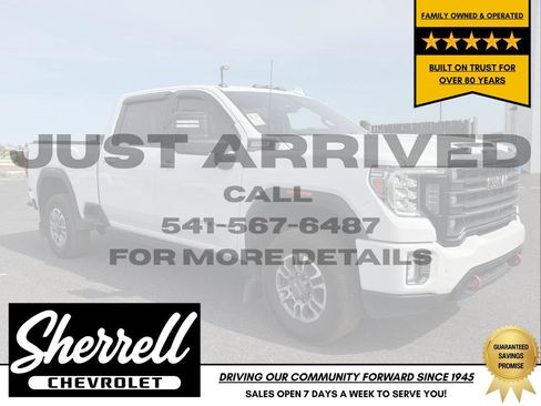 Used 2023 GMC Sierra 2500 AT4 w/ AT4 Preferred Package AWD/4WD image 3