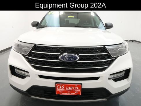 Used 2020 Ford Explorer XLT w/ Equipment Group 202A image 2