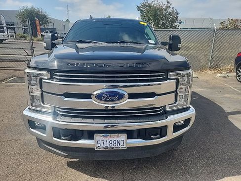 Used 2019 Ford F250 Lariat w/ Lariat Value Package AWD/4WD image 2