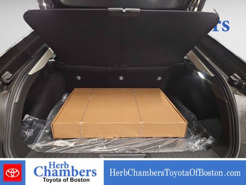 Used 2024 Toyota Prius Limited AWD/4WD image 4