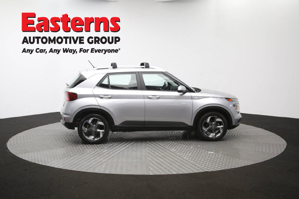 Used 2023 Hyundai Venue SEL FWD image 49