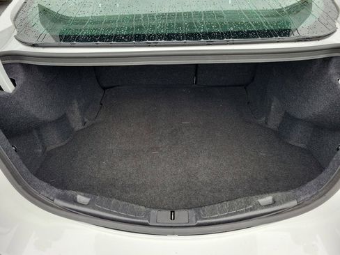 Certified 2018 Ford Fusion SE w/ Fusion SE Technology Package image 10