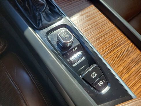 Used 2021 Volvo XC60 T5 Inscription image 34