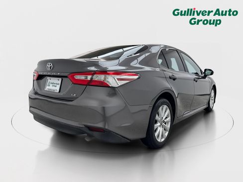 Used 2018 Toyota Camry LE FWD image 8