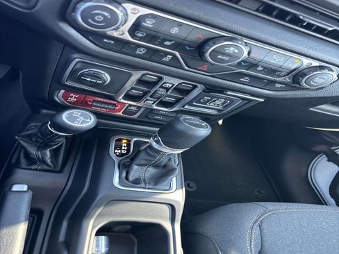 New 2026 Jeep Gladiator Sport AWD/4WD image 15