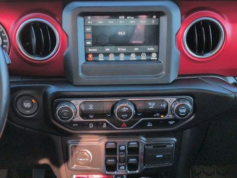 Used 2021 Jeep Wrangler Unlimited Rubicon image 22