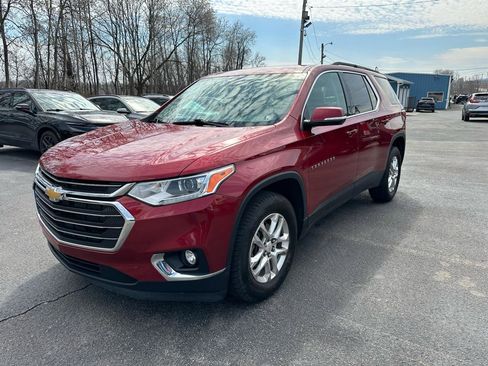 Used 2020 Chevrolet Traverse LT image 1