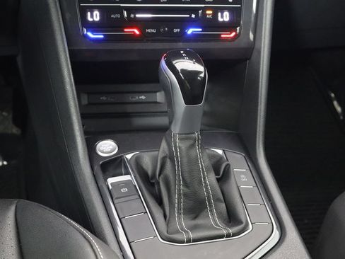 Used 2023 Volkswagen Tiguan SE FWD image 27