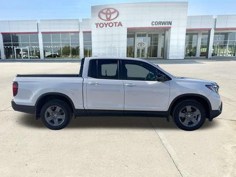 Used 2025 Honda Ridgeline TrailSport image 6