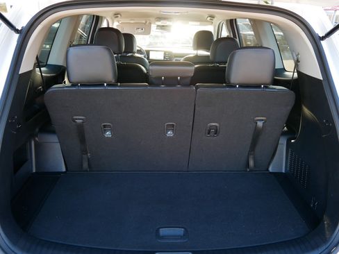 Used 2023 Kia Telluride S image 18