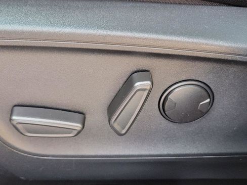 Used 2024 Ford Escape Platinum w/ Premium Technology Package image 10