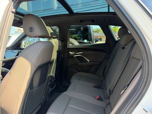 Used 2025 Audi Q5 Premium w/ Convenience Package AWD/4WD image 27