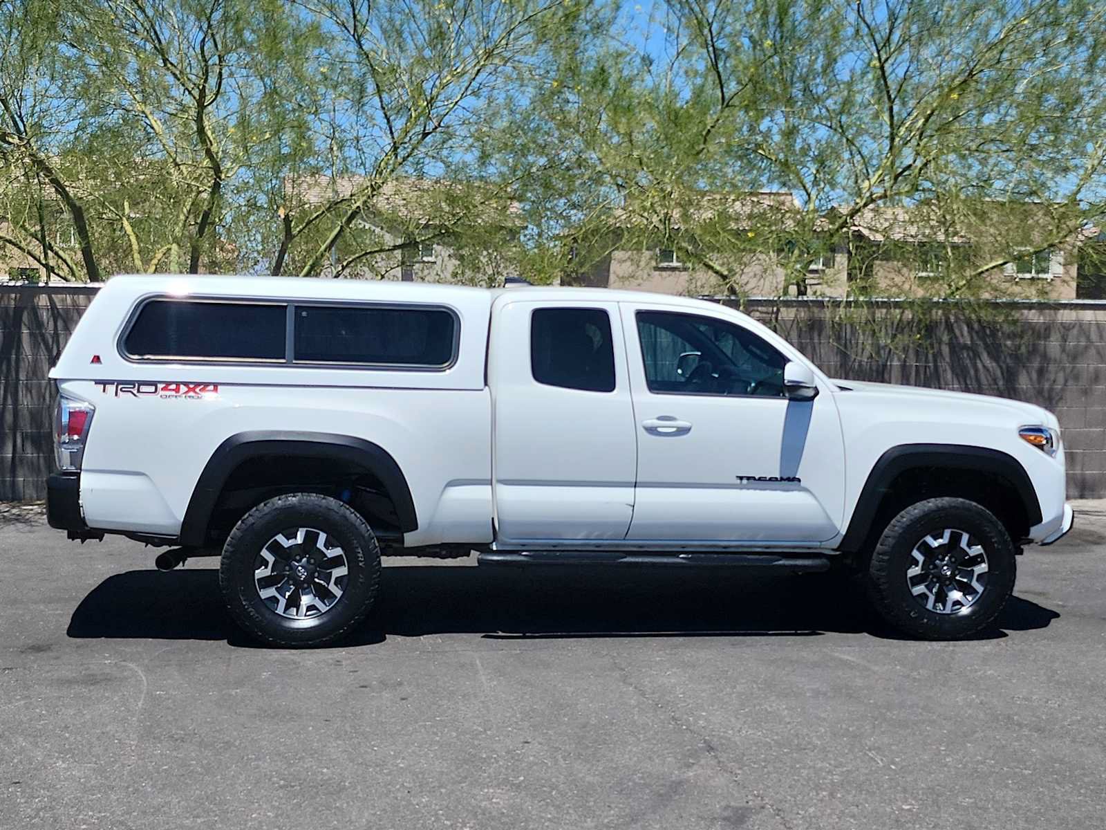 Used 2021 Toyota Tacoma TRD Off-Road w/ Technology Package AWD/4WD image 9