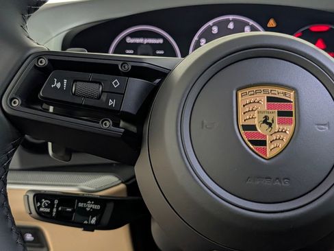 New 2026 Porsche Cayenne AWD/4WD image 39