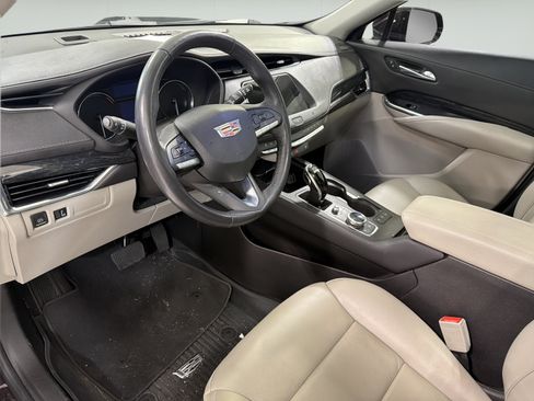 Used 2021 Cadillac XT4 Premium Luxury w/ Cold Weather Package FWD image 14