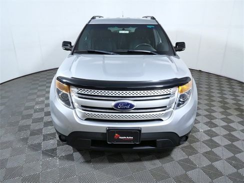 Used 2013 Ford Explorer XLT w/ Class III Trailer Tow Pkg image 3