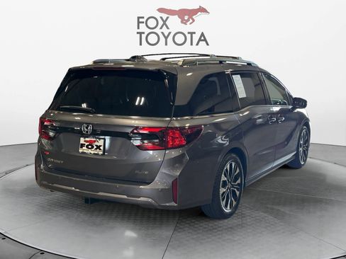 Used 2026 Honda Odyssey Elite image 6