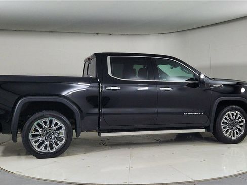 Used 2023 GMC Sierra 1500 Denali Ultimate AWD/4WD image 7