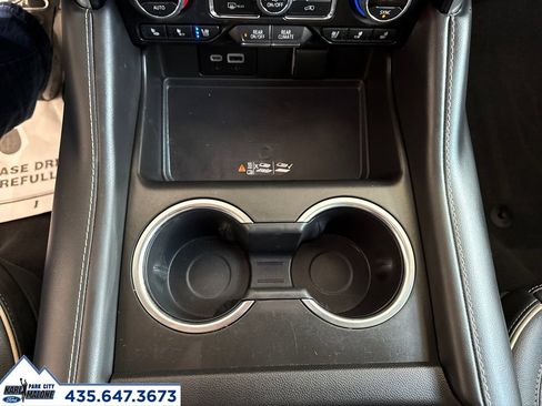 Used 2024 Chevrolet Tahoe Premier w/ Premium Package AWD/4WD image 18