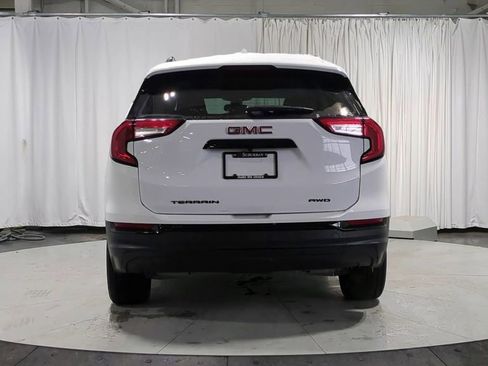 Used 2022 GMC Terrain SLE w/ Driver Convenience Package image 9