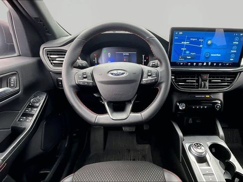 Certified 2025 Ford Escape ST-Line w/ Equipment Group 301A FWD image 5