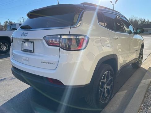 Used 2024 Jeep Compass Limited AWD/4WD image 10