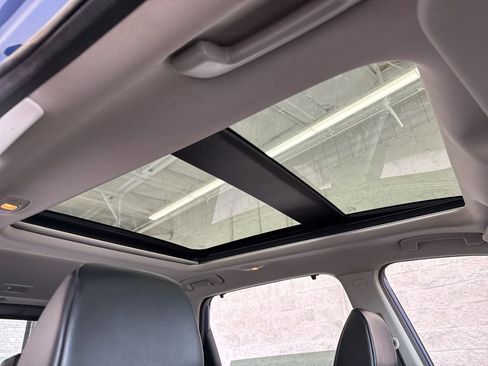 Used 2021 Nissan Rogue SV w/ Premium Package image 52