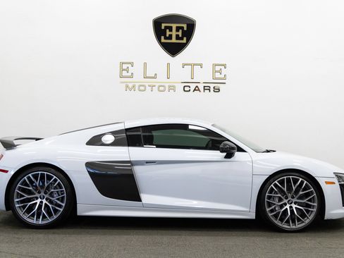 Used 2017 Audi R8 V10 plus AWD/4WD image 8