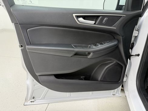 Used 2021 Ford Edge SEL image 11