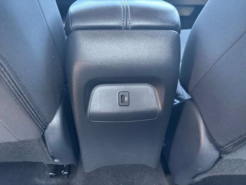 Used 2025 Nissan Sentra SV FWD image 21