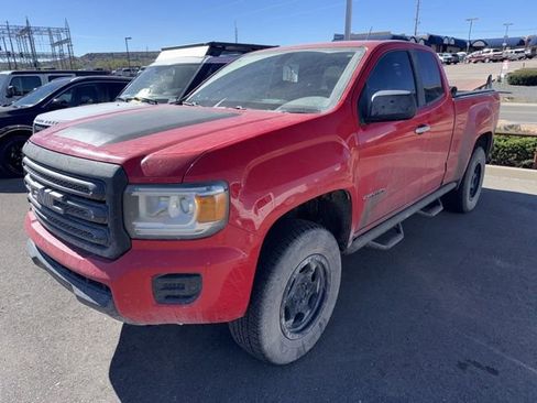 Used 2016 GMC Canyon W/T image 1
