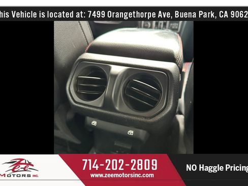 Used 2018 Jeep Wrangler Unlimited Rubicon AWD/4WD image 40