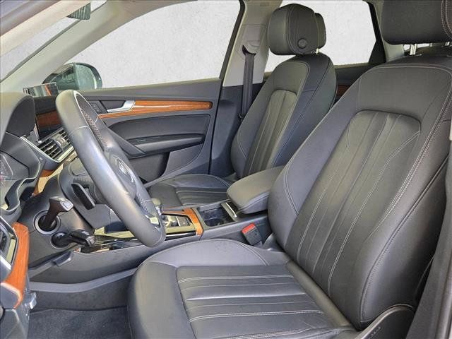 Used 2022 Audi Q5 2.0T Premium w/ Convenience Package AWD/4WD image 11