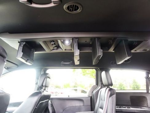 Used 2019 Dodge Grand Caravan GT FWD image 37