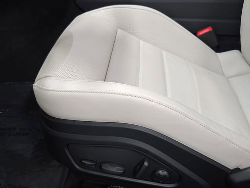 Certified 2024 Porsche Panamera 4 AWD/4WD image 24