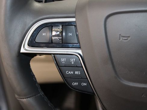 Used 2019 Lincoln Nautilus Reserve FWD image 38