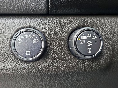 Used 2021 Chevrolet Colorado ZR2 image 24