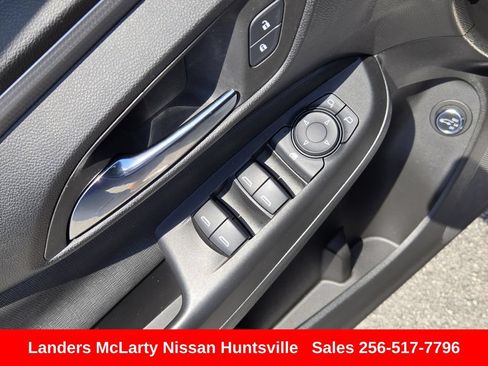 Used 2024 Buick Envista Avenir FWD image 22
