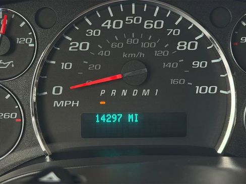 Used 2024 GMC Savana 2500 w/ Driver Convenience Package image 19