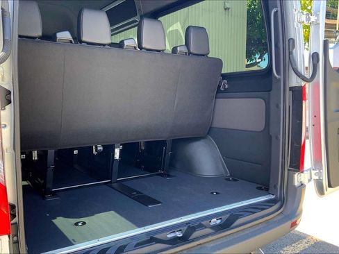 Used 2025 Mercedes-Benz Sprinter 2500 image 8
