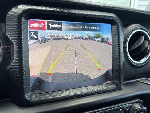 Used 2020 Jeep Gladiator Rubicon w/ Advanced Safety Group AWD/4WD image 29