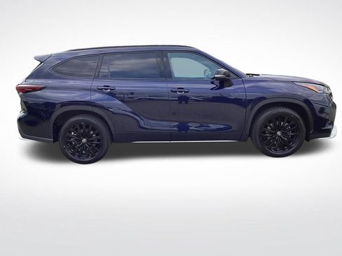 Used 2025 Toyota Highlander XSE AWD/4WD image 13