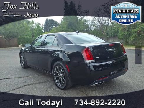 Used 2018 Chrysler 300 S AWD/4WD image 6