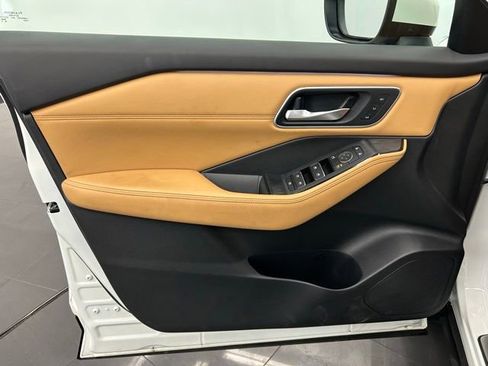 Certified 2023 Nissan Rogue Platinum w/ Platinum Premium Package image 21