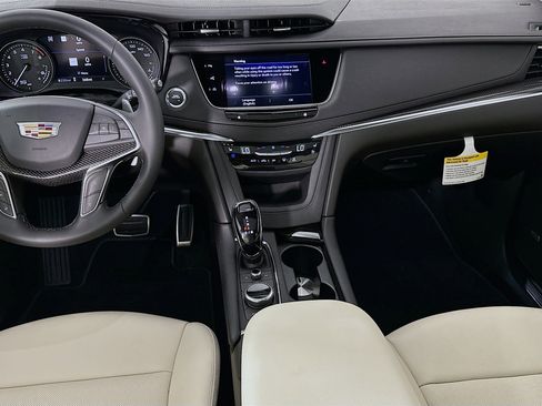 Used 2025 Cadillac XT5 Sportv w/ Technology Package image 27