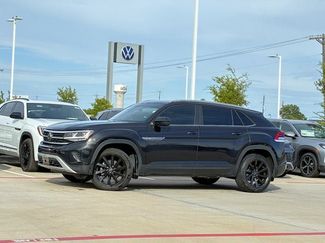 Used 2020 Volkswagen Atlas Cross Sport SE w/ Panoramic Sunroof Package FWD video 1