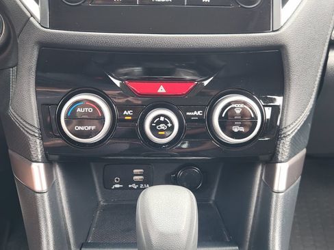 Certified 2022 Subaru Forester Premium AWD/4WD image 17